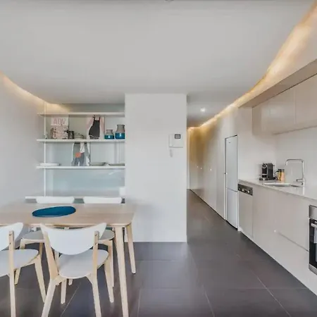 Apartment Nestled Between Lake Burley Griffin, City And Anu Canberra Exterior photo